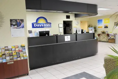 Photo 3 - Days Inn by Wyndham Luray Shenandoah