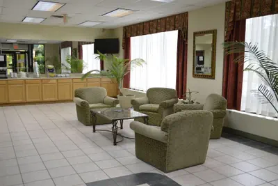 Photo 4 - Days Inn by Wyndham Luray Shenandoah