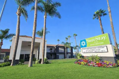 Photo 2 - SureStay Hotel by Best Western Chula Vista San Diego Bay