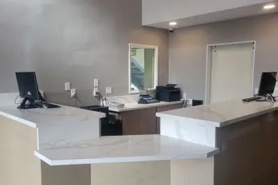 Photo 4 - SureStay Hotel by Best Western Chula Vista San Diego Bay