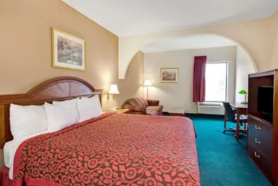 Photo 5 - Days Inn & Suites by Wyndham Louisville SW