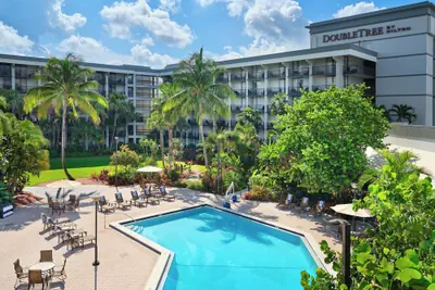 Photo 2 - Doubletree By Hilton - Palm Beach Gardens