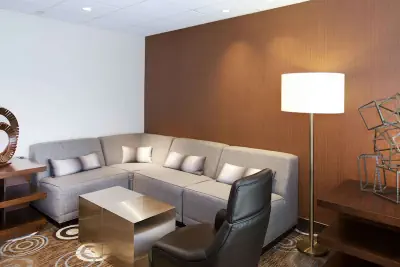 Photo 4 - Embassy Suites by Hilton Detroit Livonia Novi