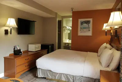 Photo 3 - Downtown SLO Inn - San Luis Obispo
