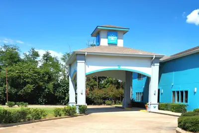 Photo 2 - Hotel Blue