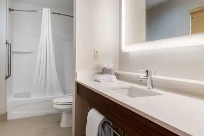 Photo 3 - Holiday Inn Express Hotel & Suites Harrison by IHG