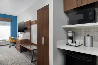 Photo 5 - Holiday Inn Express Hotel & Suites Bentonville by IHG