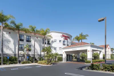 Photo 2 - Hampton Inn by Hilton Irvine East - Lake Forest