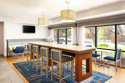 Photo 3 - Hampton Inn Sacramento/Rancho Cordova