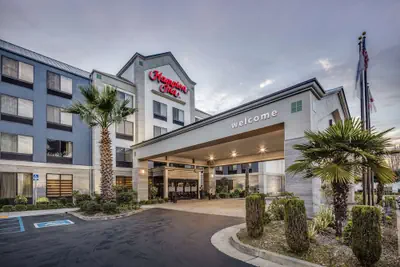 Photo 2 - Hampton Inn San Francisco Airport