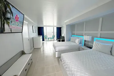 Photo 4 - Lani Kai Beachfront Resort