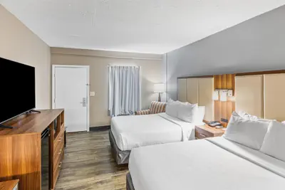 Photo 5 - SureStay Hotel by Best Western Helen Downtown
