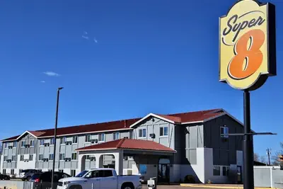Photo 2 - Super 8 by Wyndham Holbrook