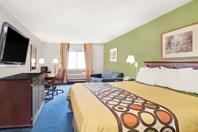 Photo 3 - Super 8 by Wyndham West Memphis