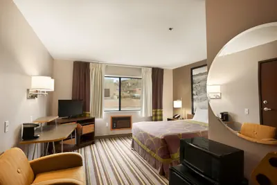 Photo 5 - Super 8 by Wyndham Durango
