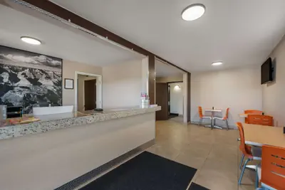 Photo 3 - SureStay Hotel by Best Western Williams - Grand Canyon