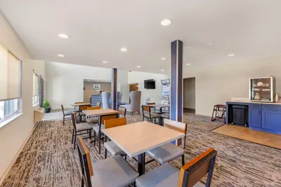 Photo 5 - Quality Inn Chesterton near Indiana Dunes National Park I-94