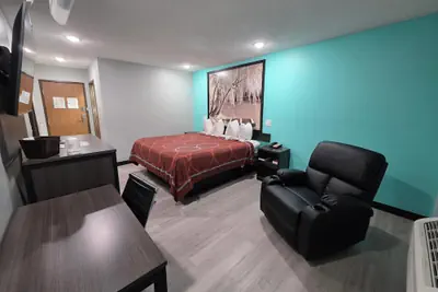 Photo 5 - Super 8 by Wyndham Emporia