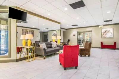 Photo 2 - Quality Inn & Suites York East