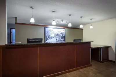 Photo 4 - Super 8 by Wyndham Cromwell/Middletown