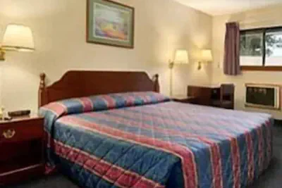 Photo 2 - Enfield Inn