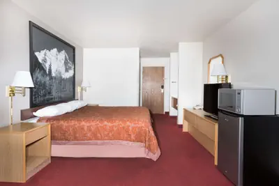 Photo 3 - Super 8 by Wyndham Fruita