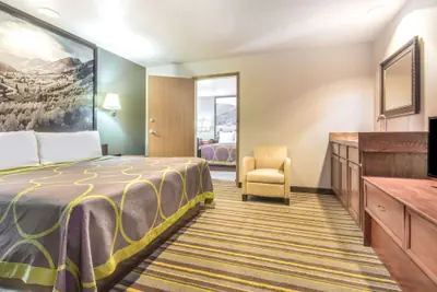 Photo 5 - Super 8 by Wyndham Buena Vista