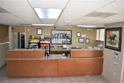 Photo 3 - Super 8 by Wyndham Ocala I-75