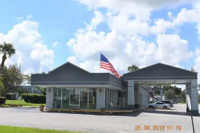 Photo 5 - Super 8 by Wyndham Ocala I-75