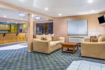 Photo 2 - Super 8 by Wyndham - Mesa/Gilbert