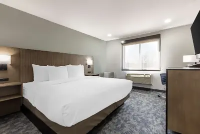 Photo 5 - Best Western North Side Inn