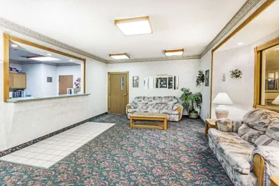 Photo 3 - Super 8 by Wyndham Willcox