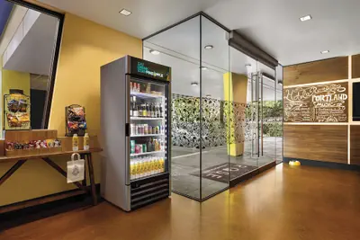 Photo 3 - Staypineapple, Hotel Rose, Downtown Portland