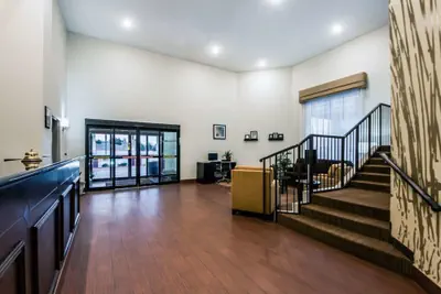 Photo 2 - Sleep Inn & Suites Guthrie - Edmond North