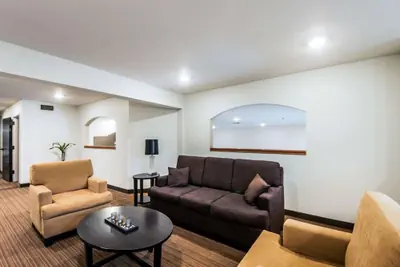 Photo 5 - Sleep Inn & Suites Guthrie - Edmond North