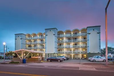 Photo 2 - SureStay Hotel by Best Western Virginia Beach Royal Clipper