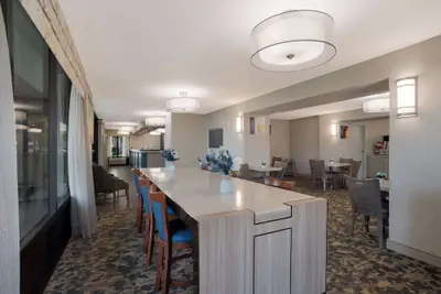 Photo 4 - Best Western Flagship Inn