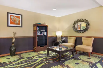 Photo 4 - Best Western Plus Waco North