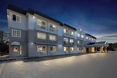 Photo 2 - Comfort Inn Yreka I-5