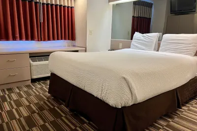 Photo 5 - Microtel Inn and Suites by Wyndham MSP Airport Bloomington