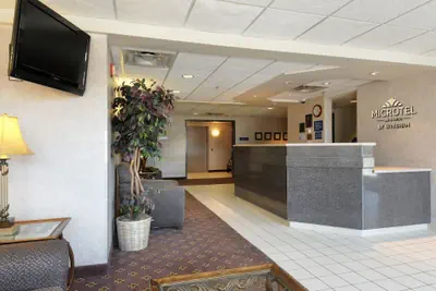 Photo 2 - Microtel Inn and Suites by Wyndham MSP Airport Bloomington