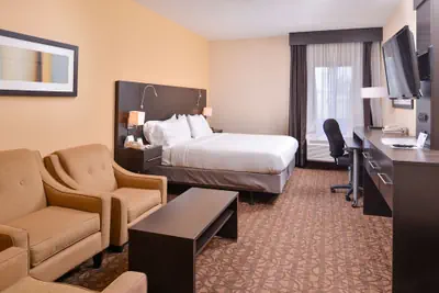 Photo 3 - Holiday Inn Express & Suites Topeka West I-70 Wanamaker by IHG