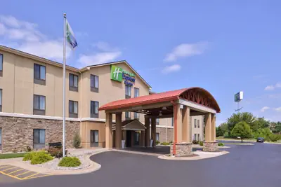 Photo 2 - Holiday Inn Express & Suites Topeka West I-70 Wanamaker by IHG