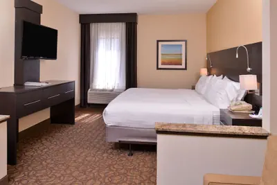 Photo 5 - Holiday Inn Express & Suites Topeka West I-70 Wanamaker by IHG