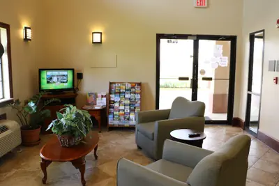 Photo 2 - Highland Inn