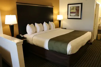 Photo 3 - Highland Inn