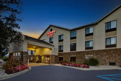 Photo 2 - Hampton Inn Hotel Detroit/Belleville-Airport Area