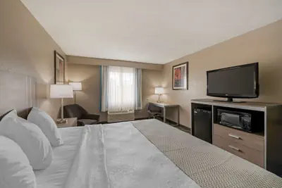 Photo 5 - Best Western Edinburgh/Columbus