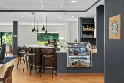 Photo 5 - Courtyard by Marriott Burlington Williston