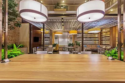 Photo 5 - Embassy Suites by Hilton Dallas Market Center